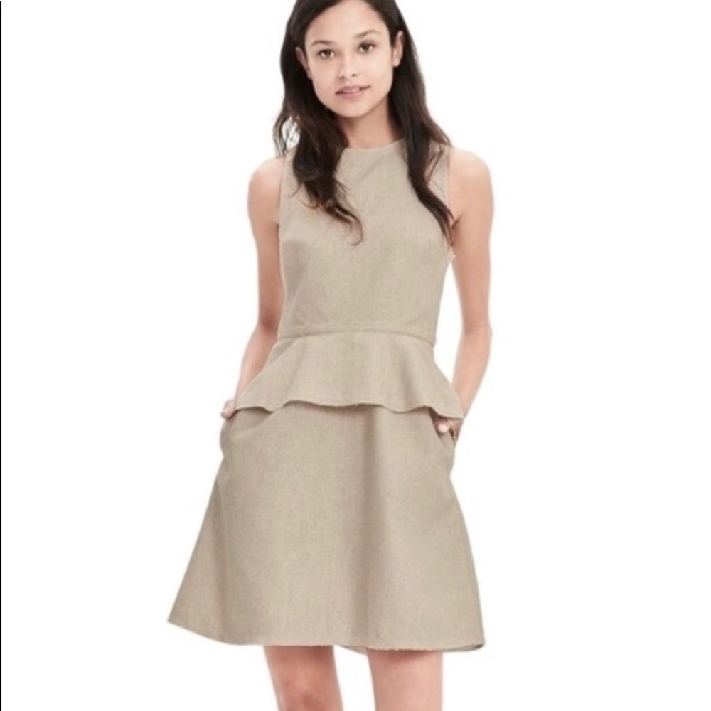 GORGEOUS Banana Republic burlap linen peplum dress
